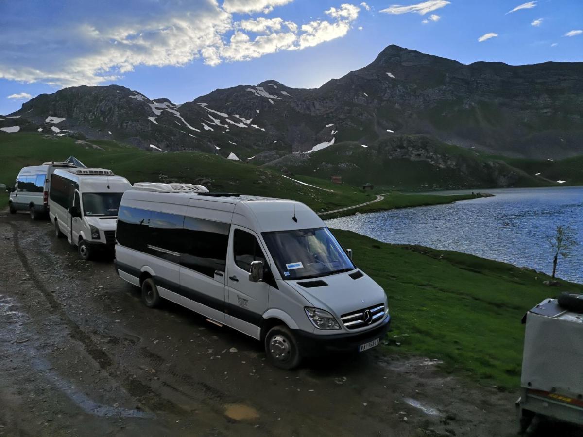 Rural Household Minic - Kapetanovo Jezero Hostel โคลาชิน ภายนอก รูปภาพ