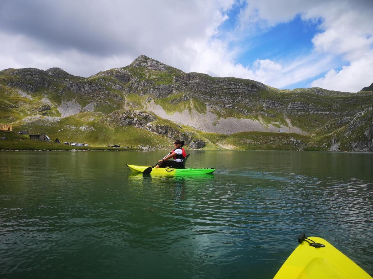 Rural Household Minic - Kapetanovo Jezero Hostel โคลาชิน ภายนอก รูปภาพ