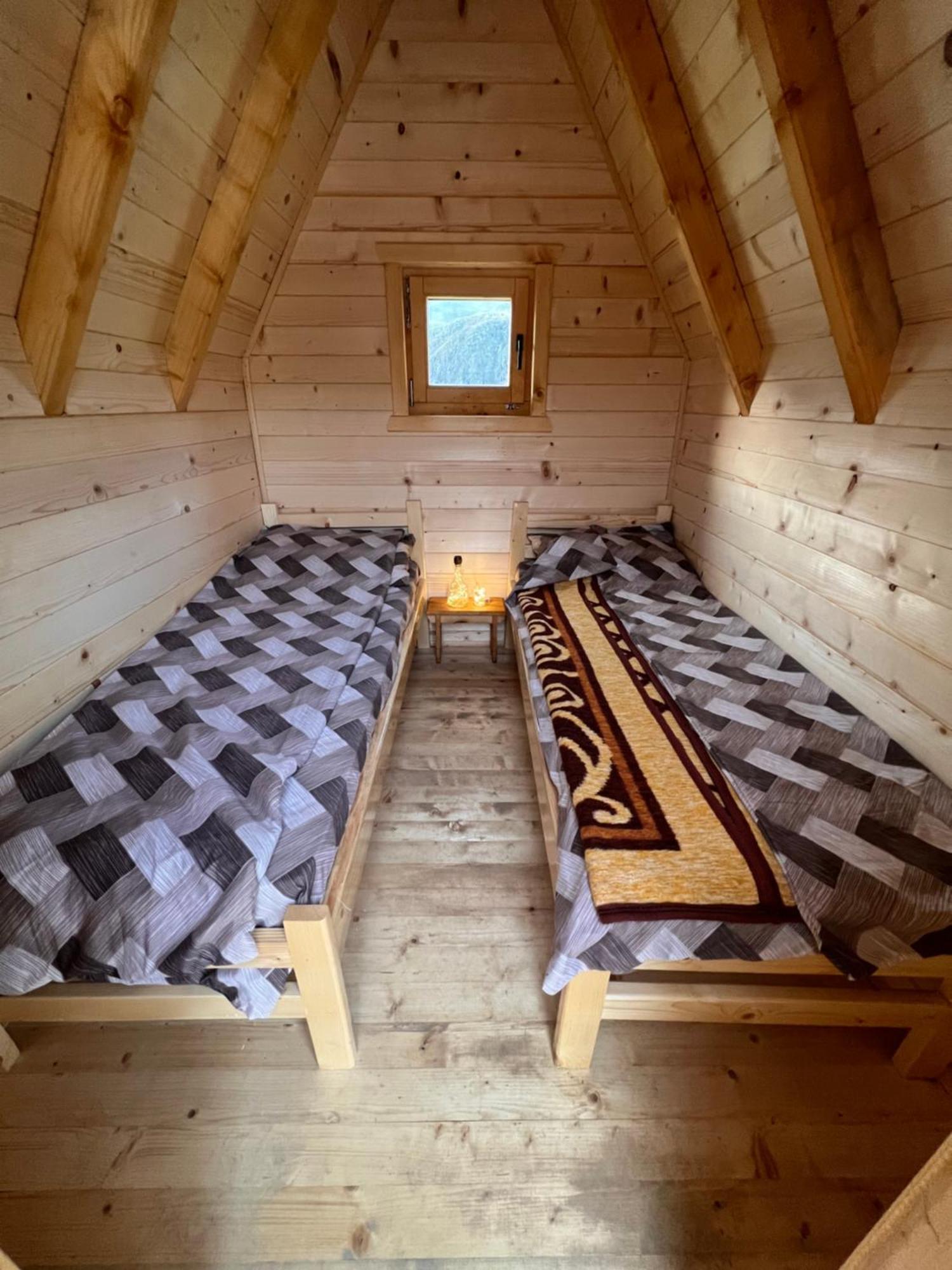 Rural Household Minic - Kapetanovo Jezero Hostel โคลาชิน ภายนอก รูปภาพ