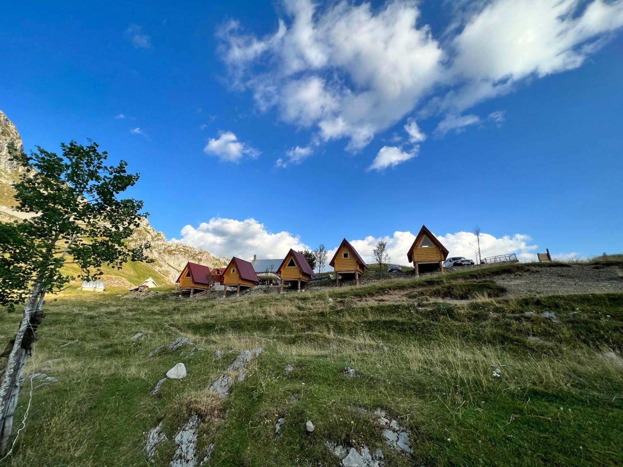 Rural Household Minic - Kapetanovo Jezero Hostel โคลาชิน ภายนอก รูปภาพ