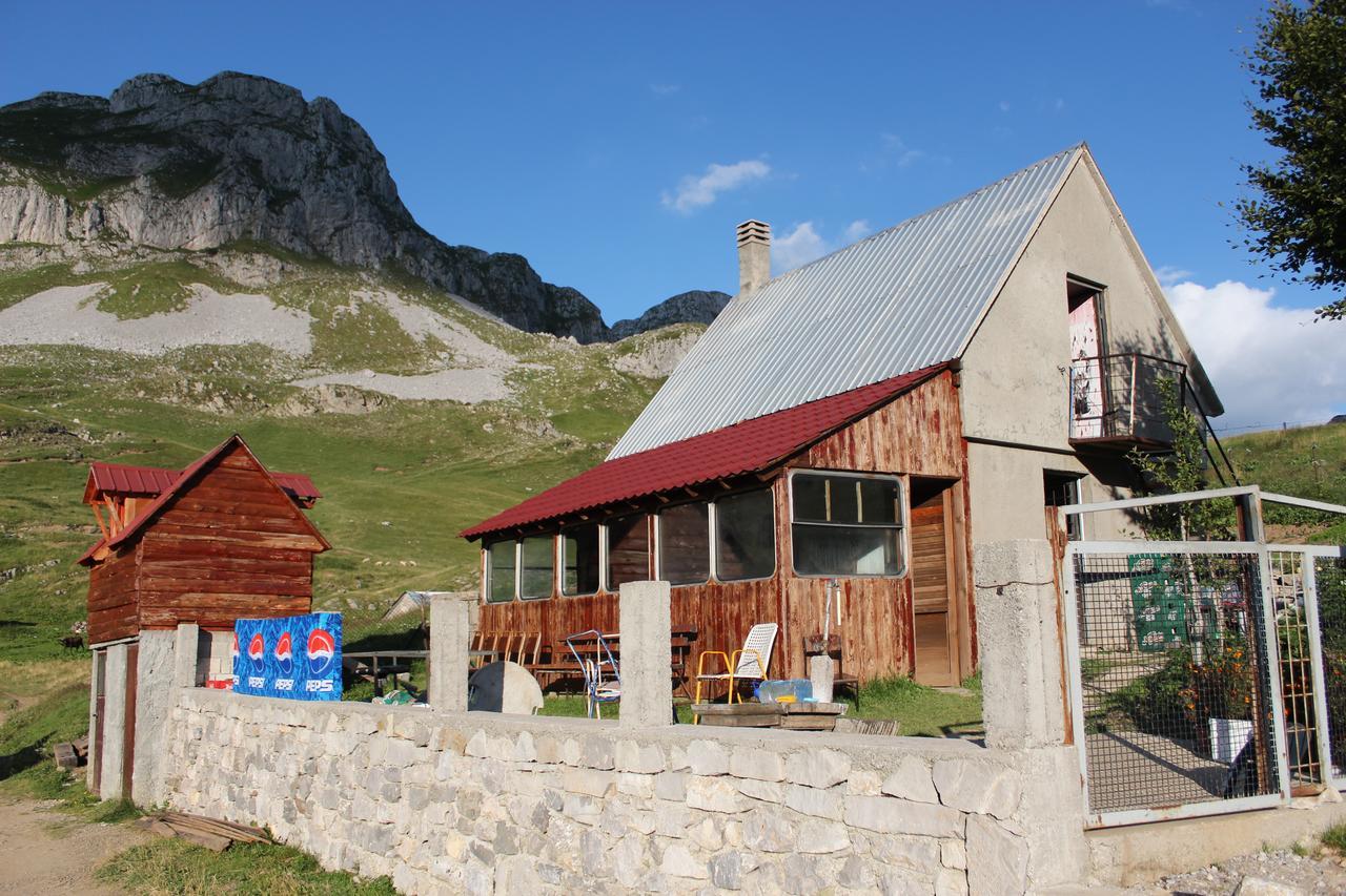 Rural Household Minic - Kapetanovo Jezero Hostel โคลาชิน ภายนอก รูปภาพ